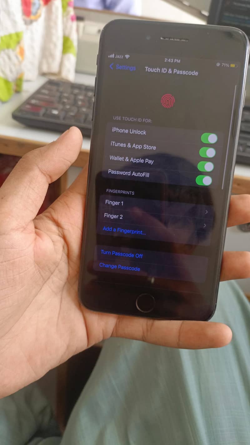 Apple iPhone 7 Plus 6