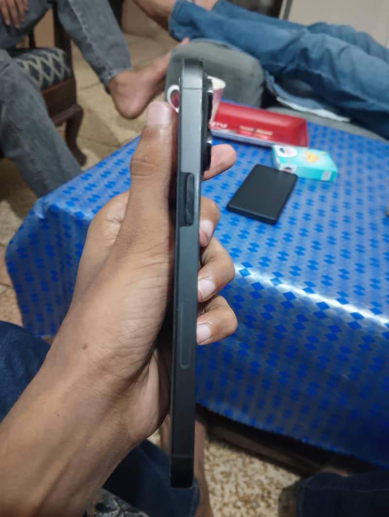 Apple iPhone 14 Pro Max 3