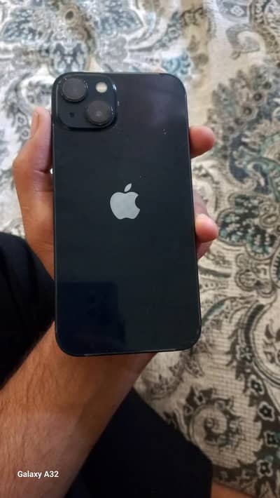 Apple iPhone 13