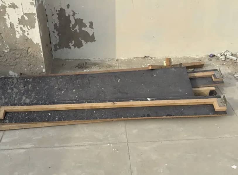 QUEEN SIZE BED 2