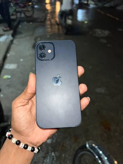 IPHONE 12