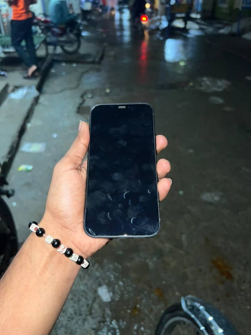 IPHONE 12 1