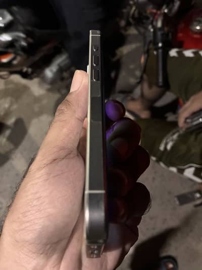 Apple iPhone 15 Pro