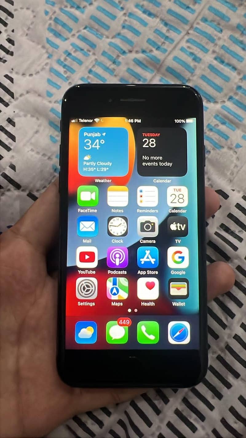 Apple iPhone 7 1