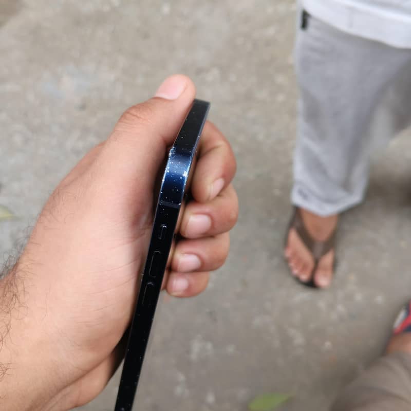 Apple iPhone 12 8