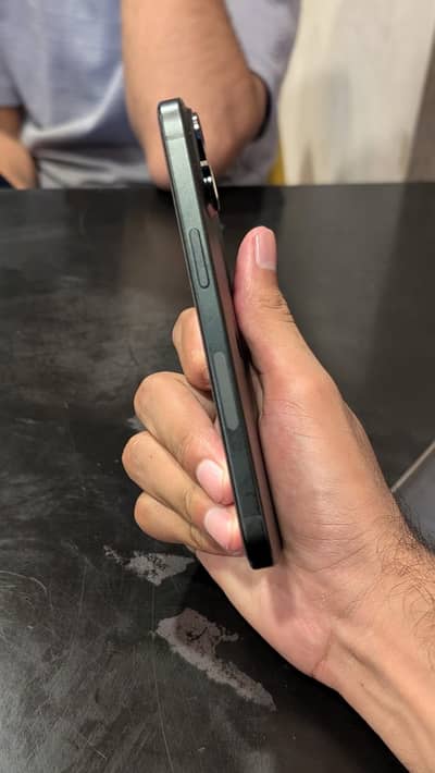 Apple iPhone 15