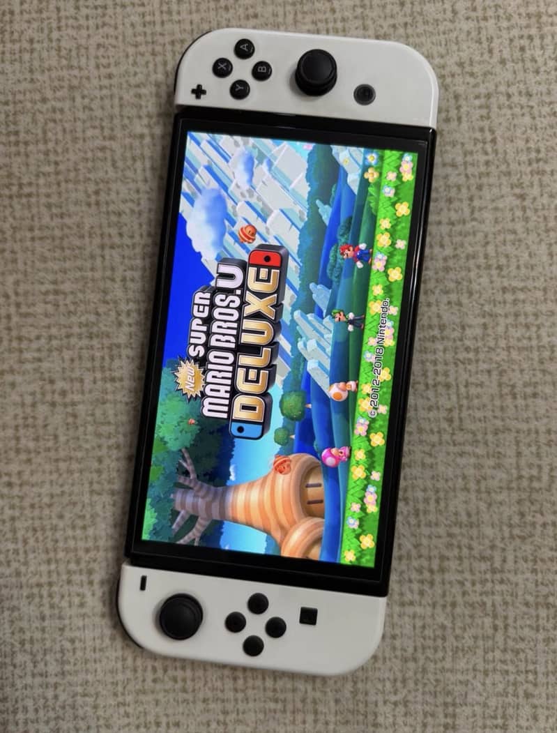 Nintendo Switch Oled with Box 1