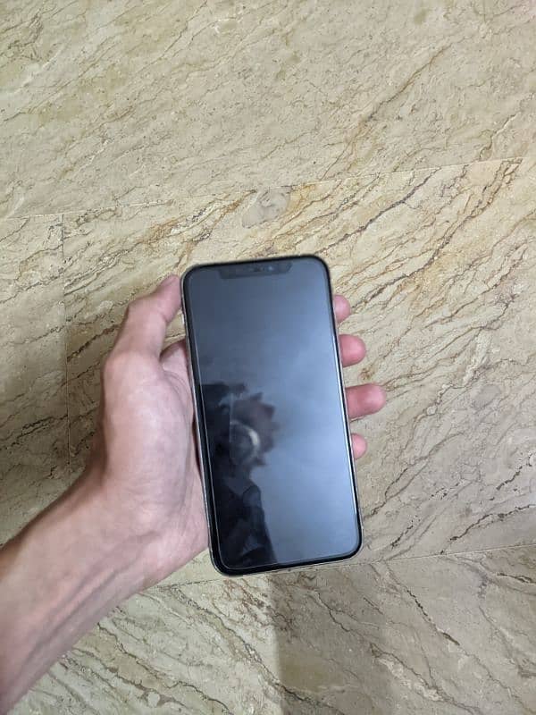 IPHONE 11 PRO 256 GB 1