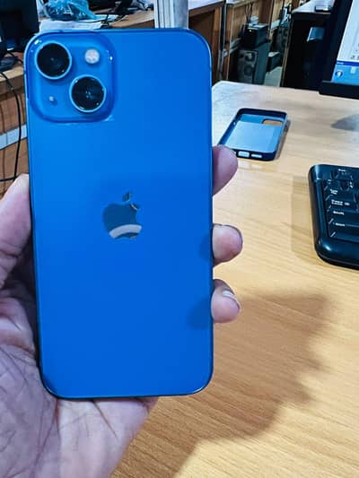 Apple iPhone 13