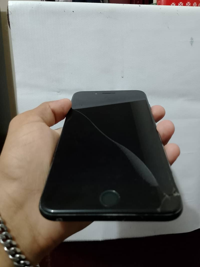 Apple iPhone 7 Plus 1