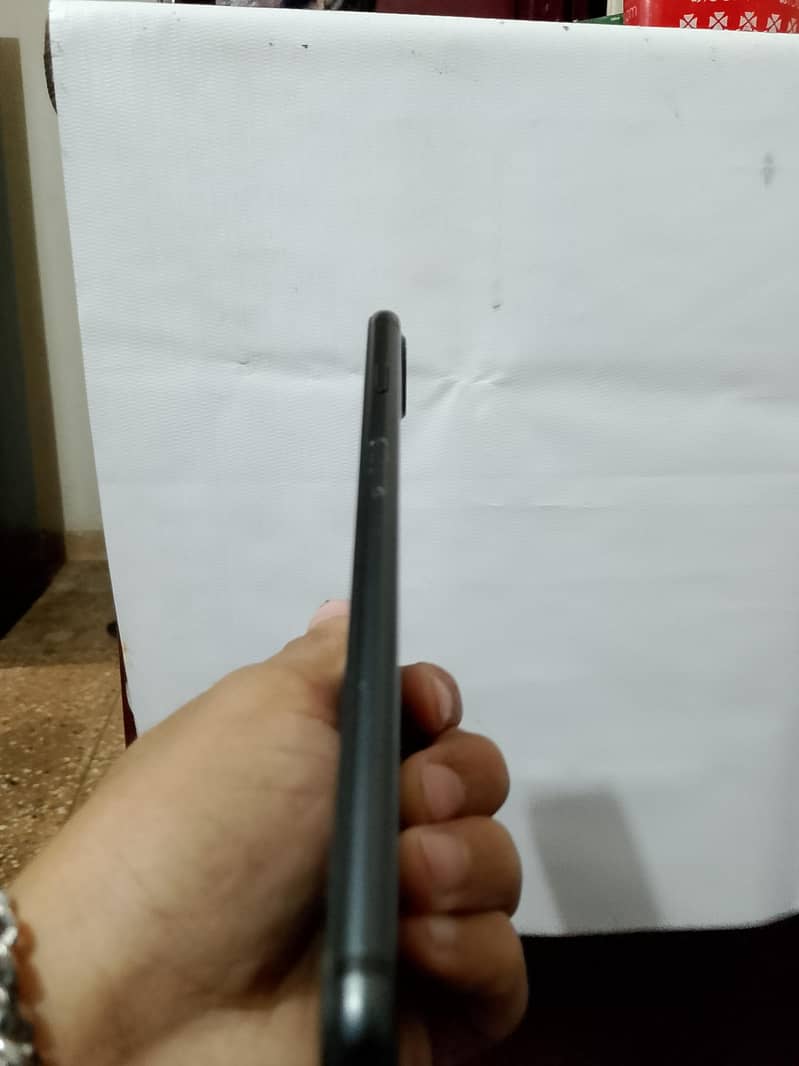 Apple iPhone 7 Plus 4