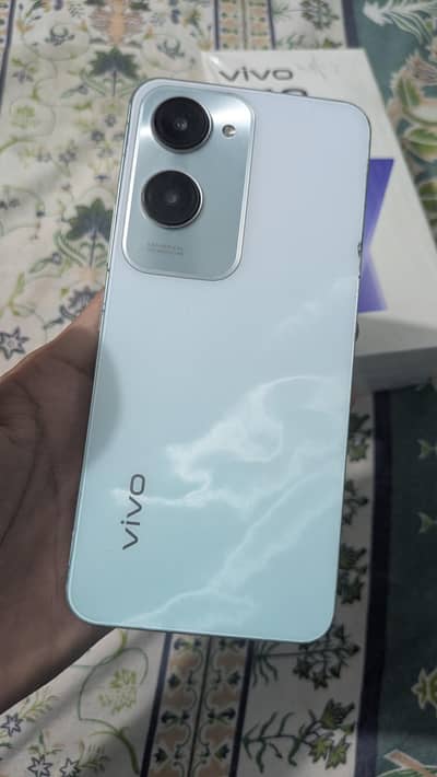 Vivo Y18