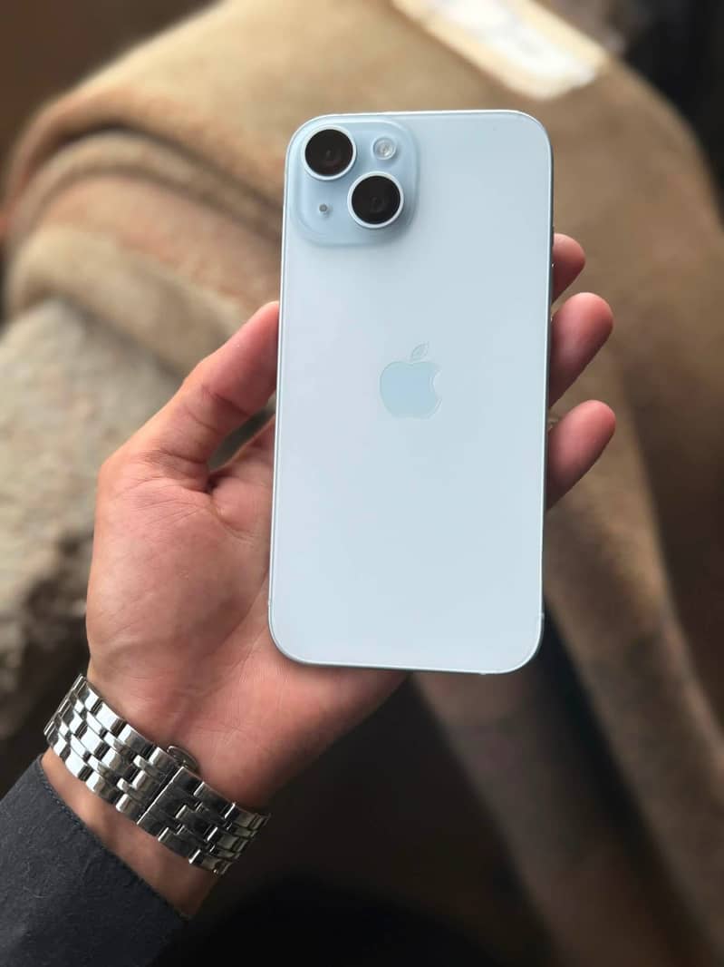 Apple iPhone 15 3
