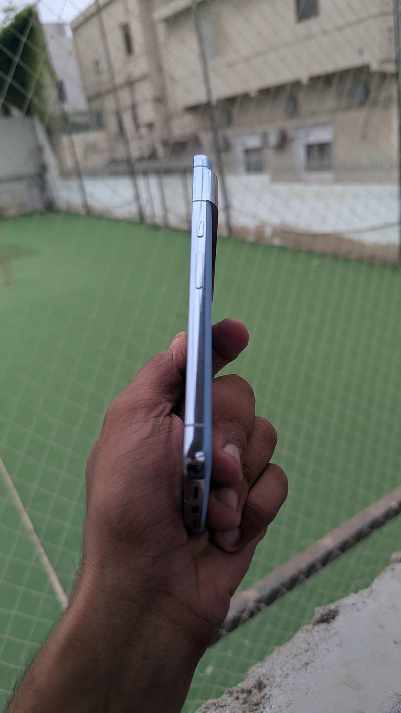 Google Pixel 8 Pro 2