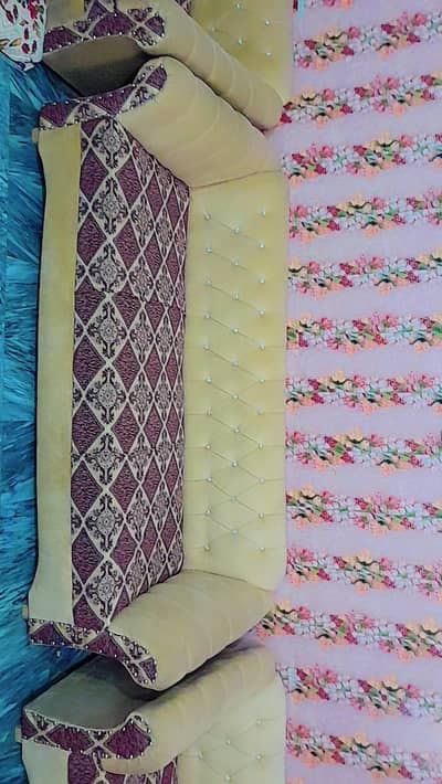 5 seater sofa good condition 10 / 8