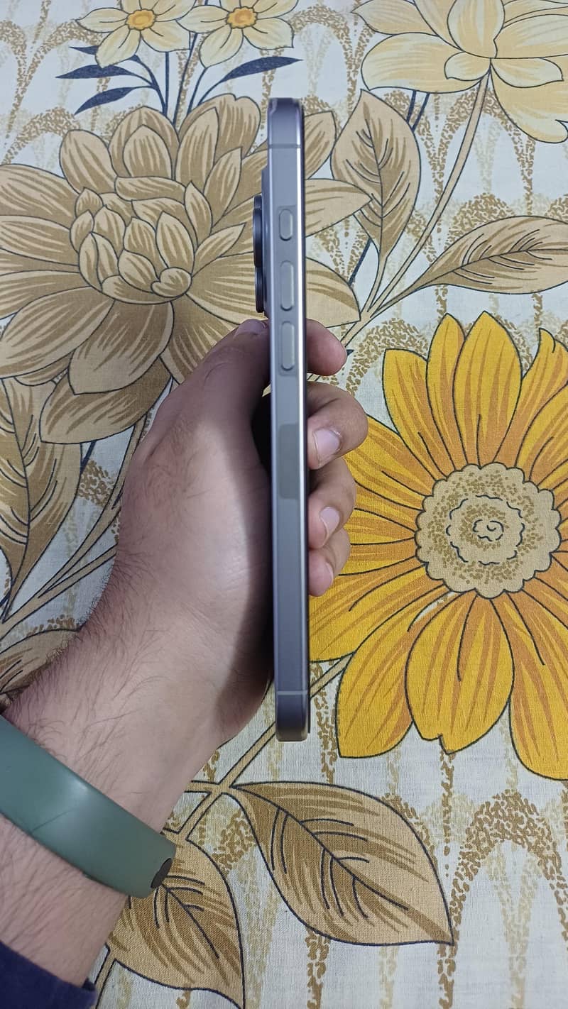 Iphone 16 Pro Max 1