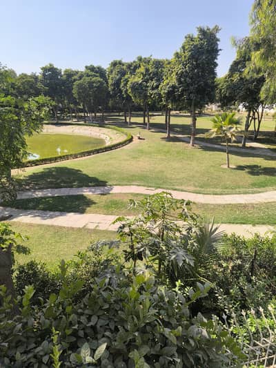 CORNER PARK FACING 600 SQY PLOT ALIGARH SOCIETY SCHEME 33 KARACHI