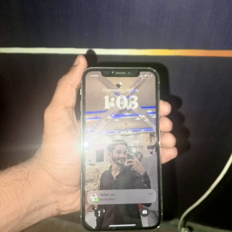 Apple iPhone X 3