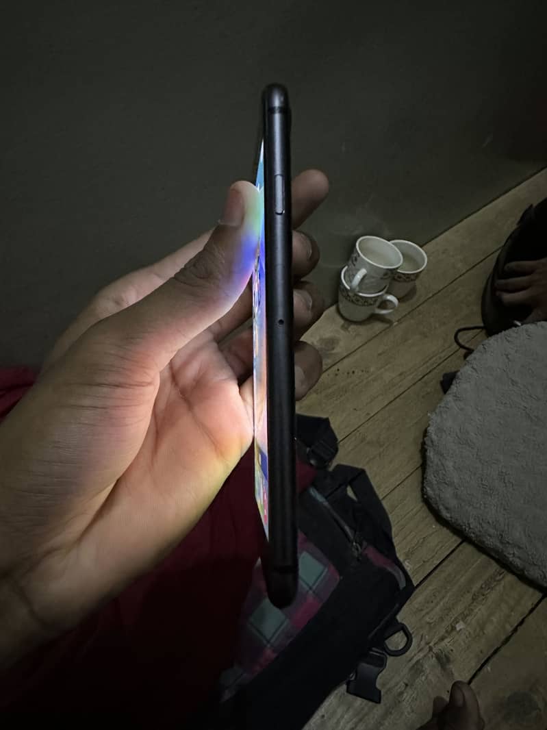 Apple iPhone 8 4