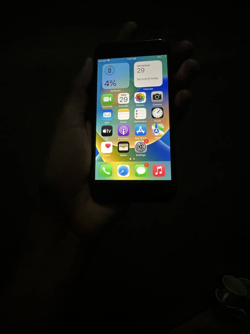 Apple iPhone 8 5
