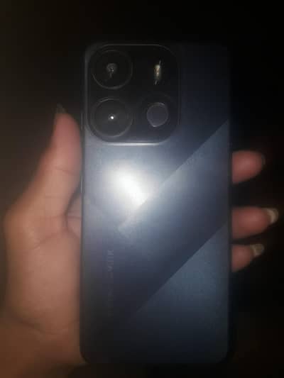 Tecno POVA 7