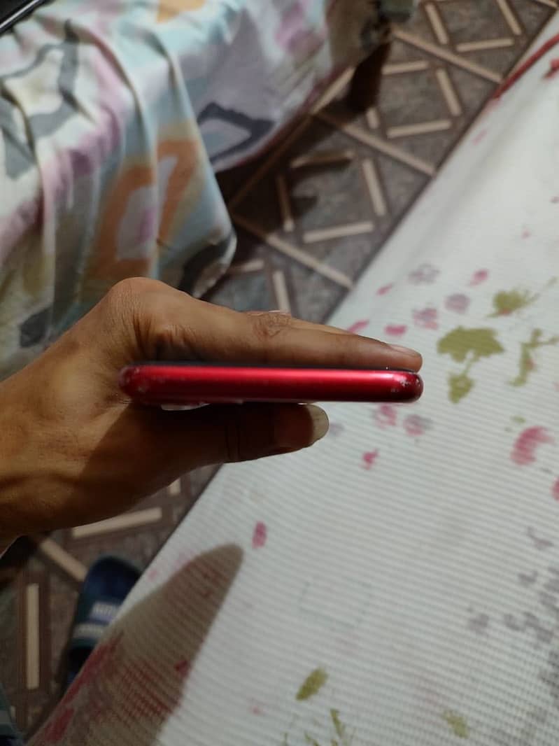 Apple iPhone 11 3