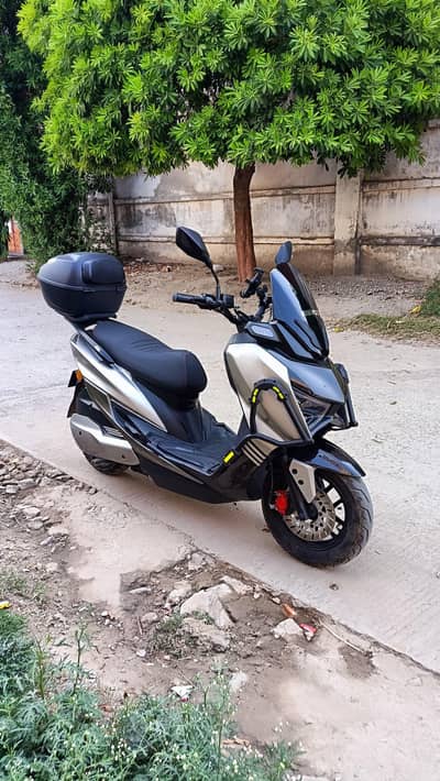 Reevo E52 electric bike