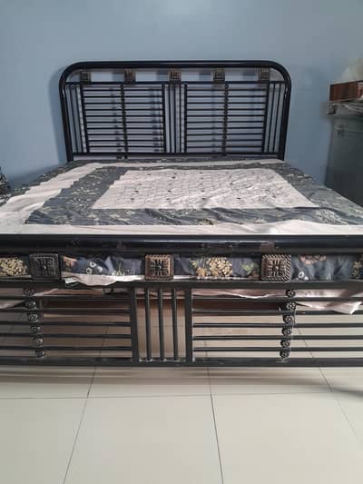 FOR SALE: Iron Queen Size Bed