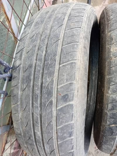 Corolla tyer k 2 tyer hn  in  good condition