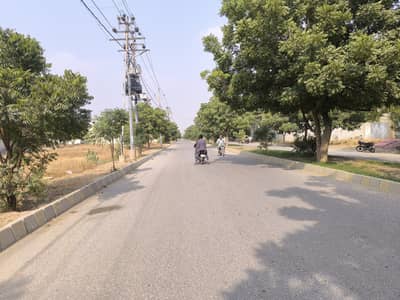 GARDEN CITY - LEASE 200 SQY PLOT BLOCK A, 50 FEET ROAD