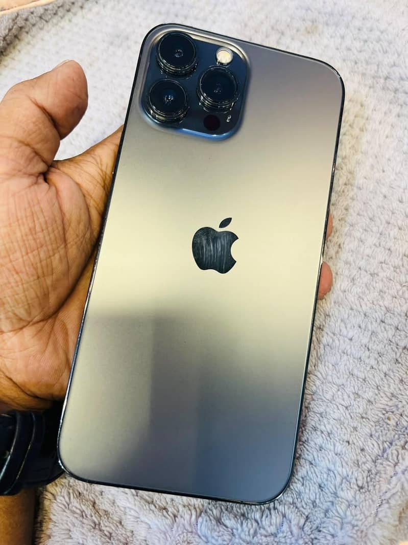 Apple iPhone 13 Pro Max 0