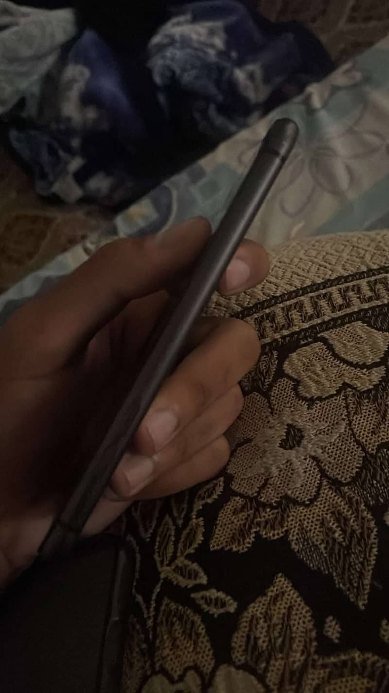 Apple iPhone 11 2