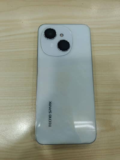 Tecno Spark Go 1