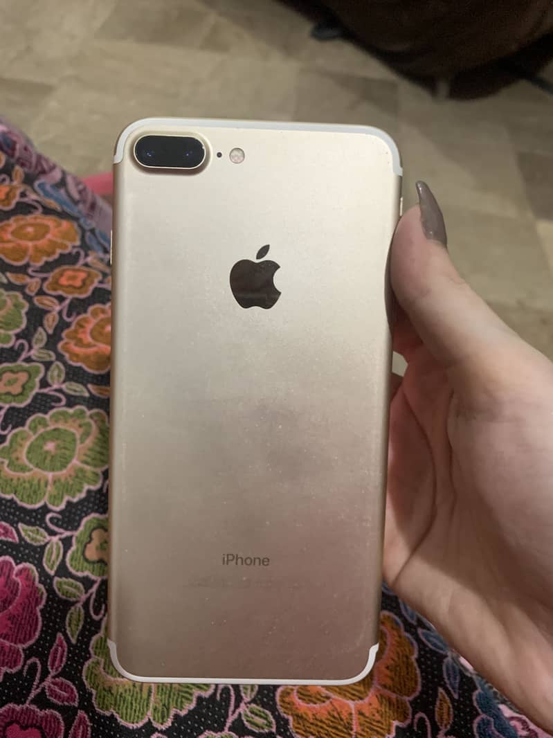 Apple iPhone 7 plus 0