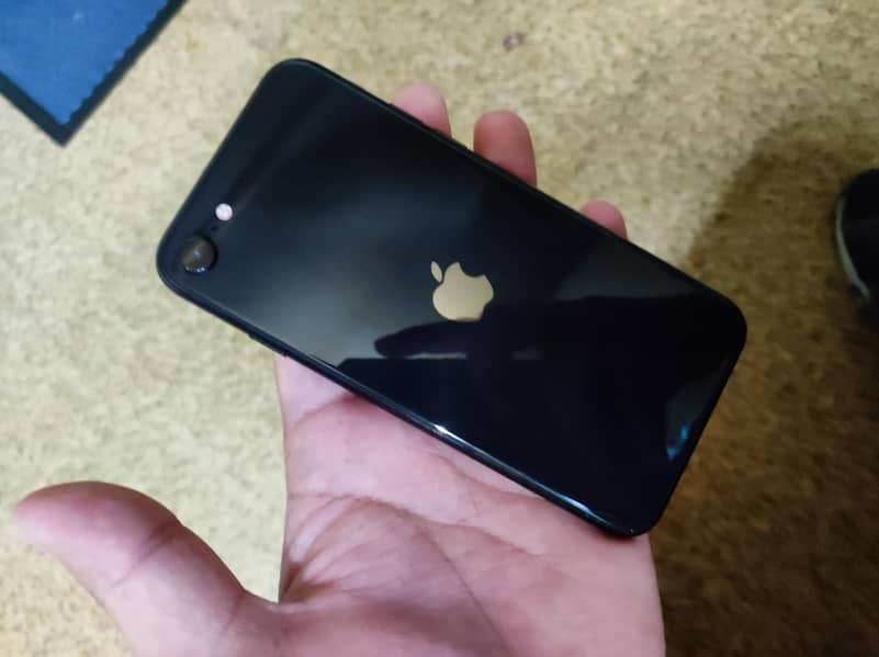 Apple iPhone SE 0