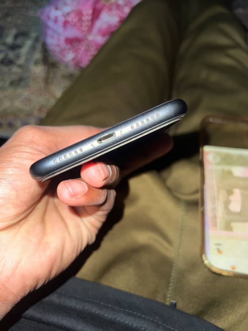 Iphon 11 4