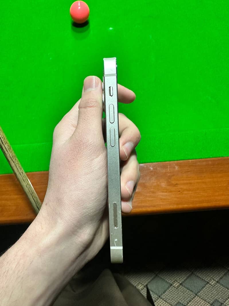 Apple iPhone 13 mini 2