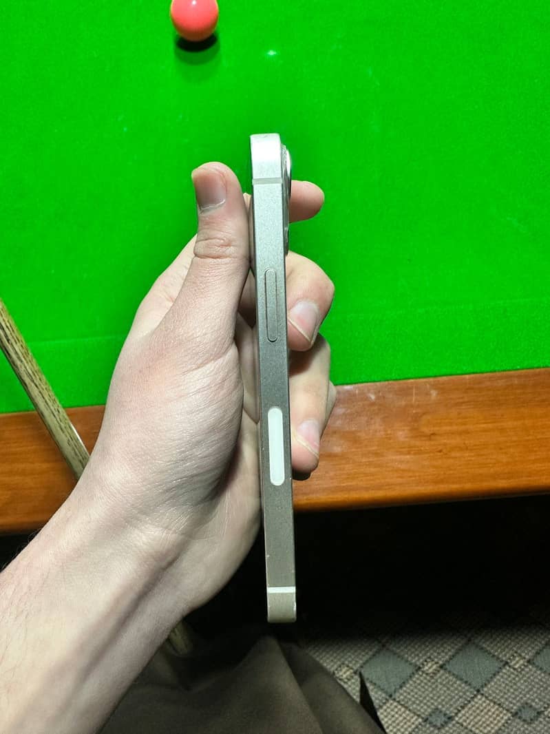 Apple iPhone 13 mini 3