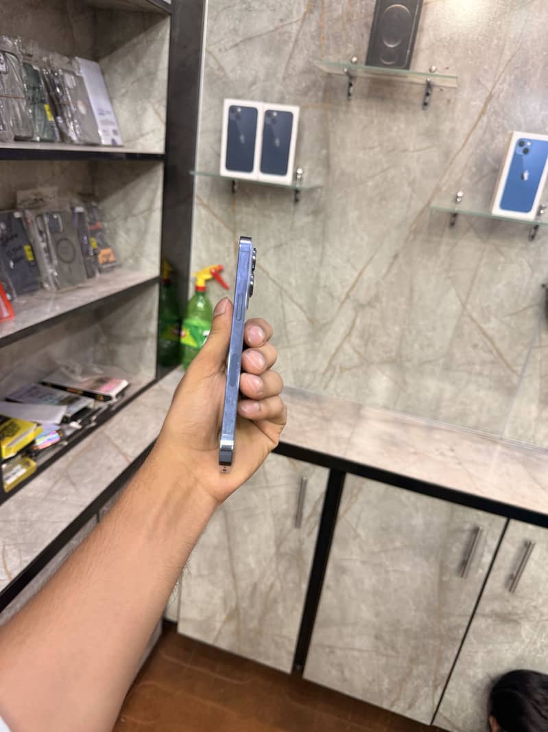 iphone 13 pro 2