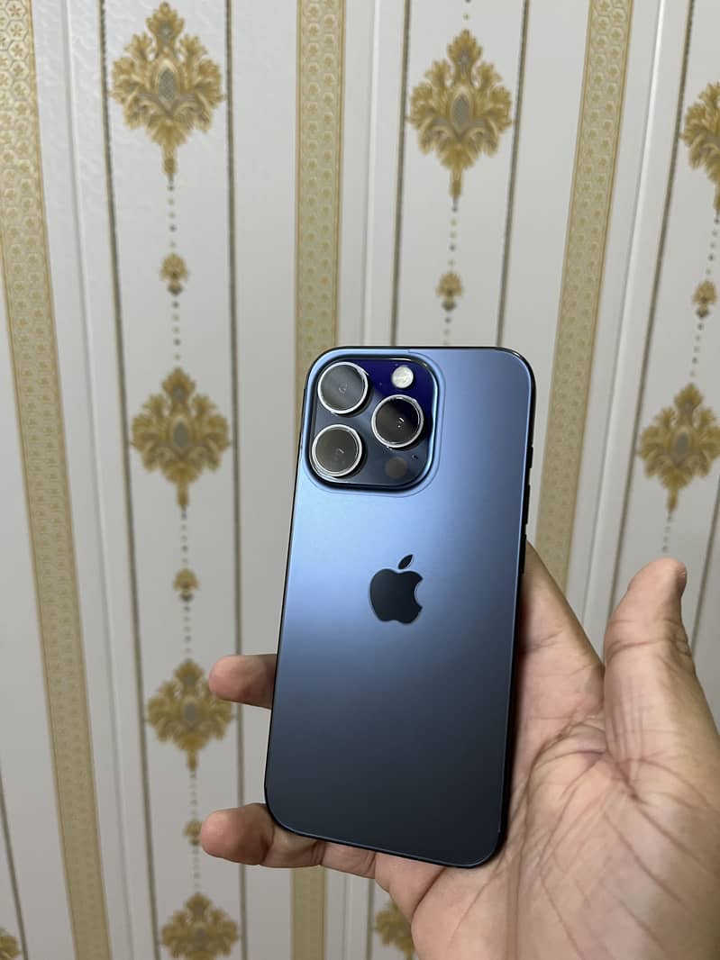 Apple iPhone 15 Pro 0