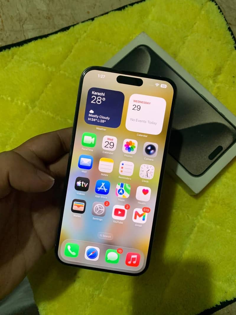 Apple iPhone 15 Pro Max 4