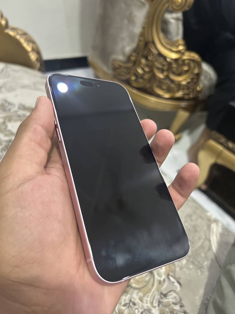 Apple iPhone 15 plus 1