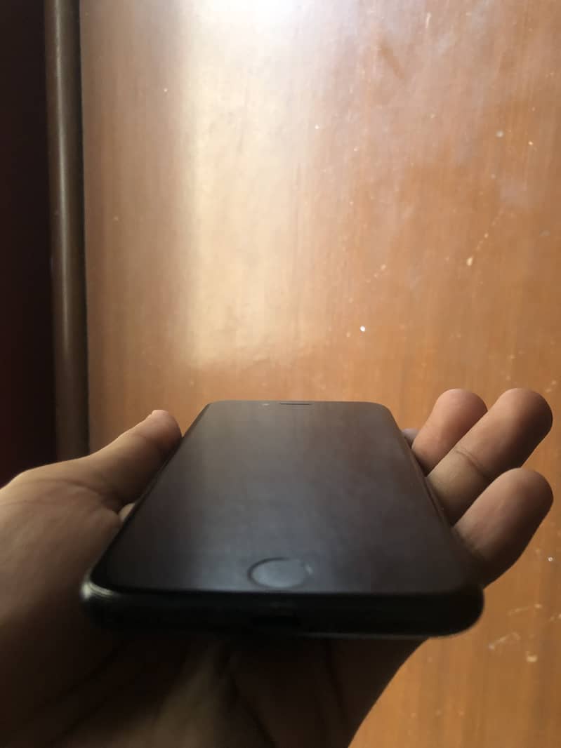 Apple iPhone 7 6