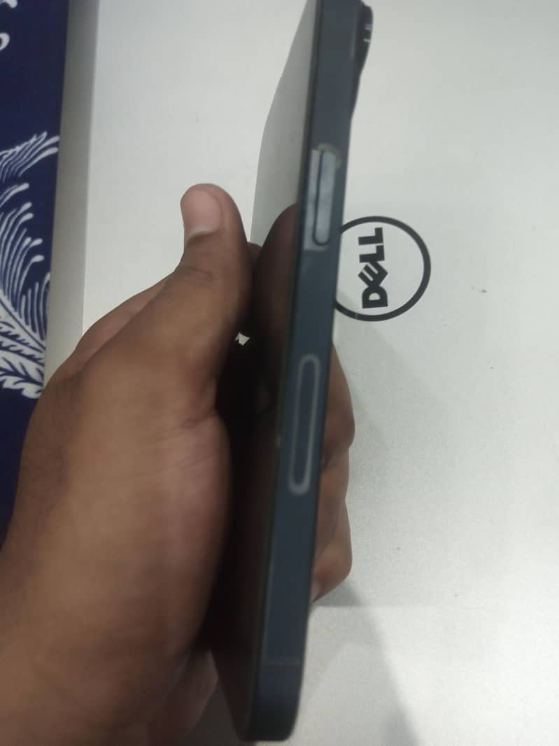 Apple iPhone 14 3