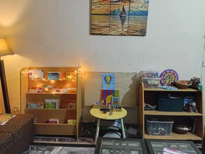 book and toy shelve