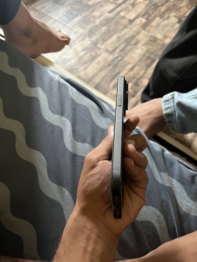 Iphone 15 PRO MAX 1