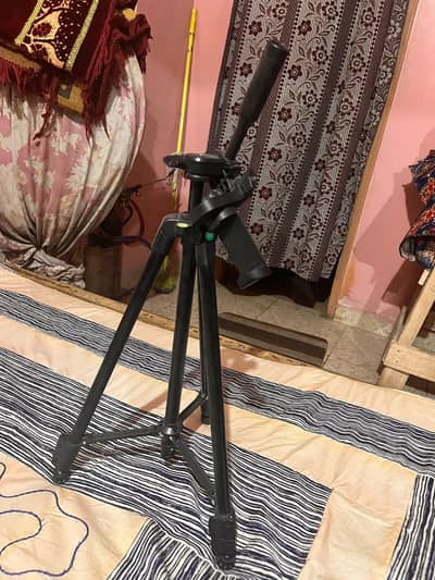 Tripod stand