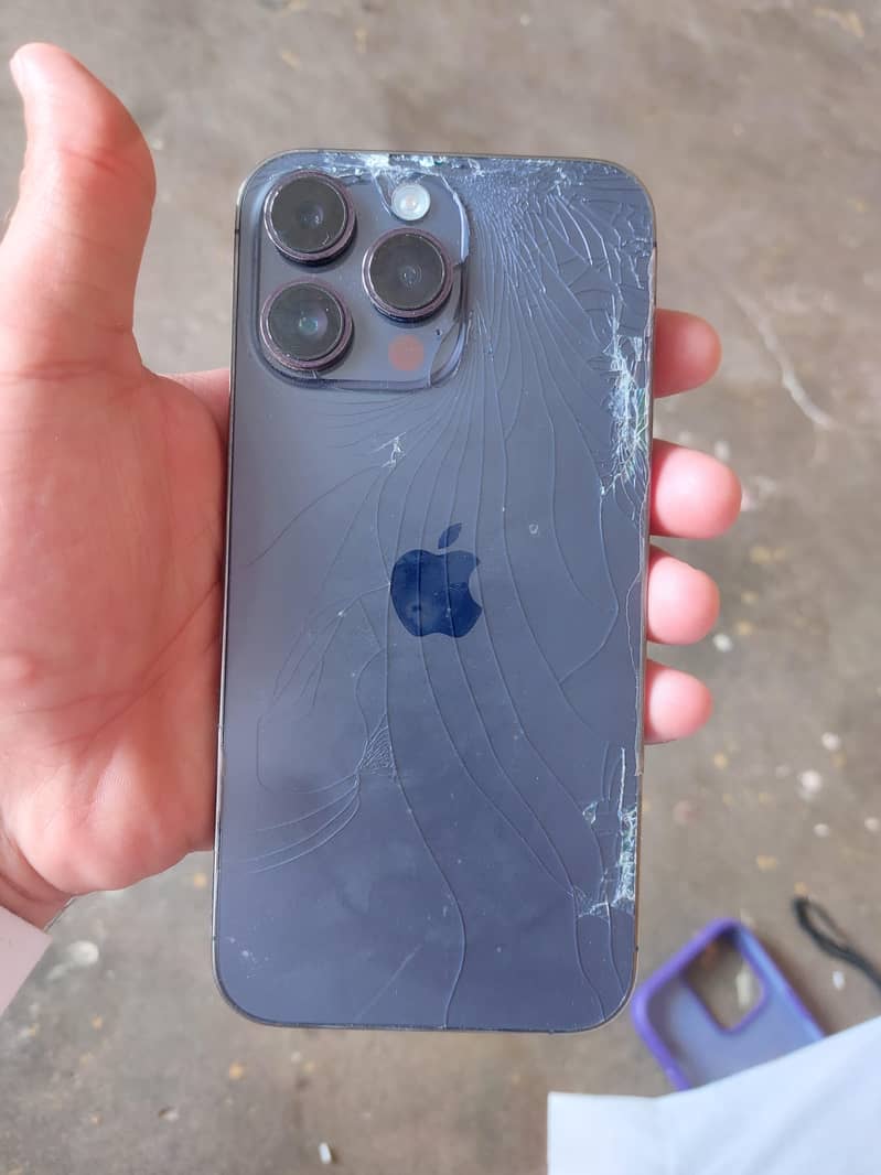 Apple iPhone 14 Pro Max 1