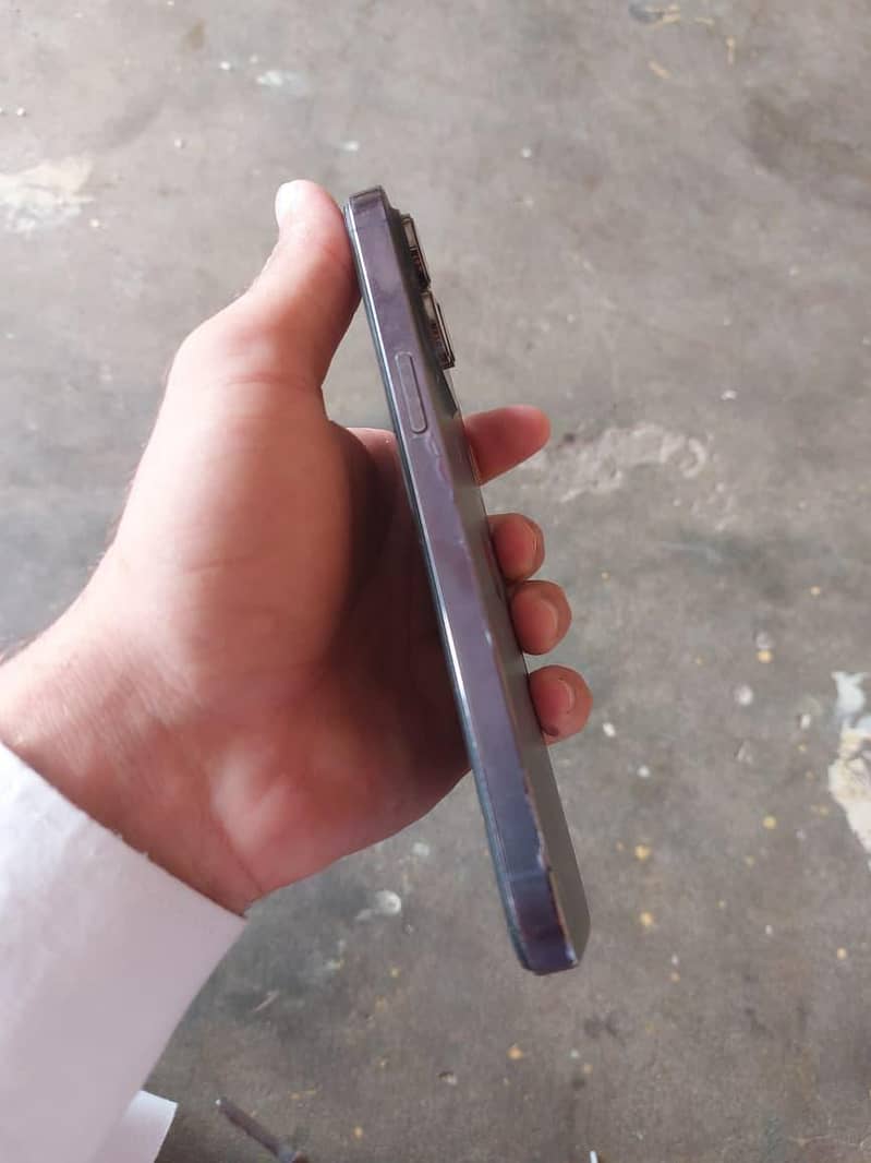 Apple iPhone 14 Pro Max 3