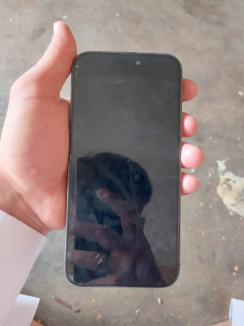 Apple iPhone 14 Pro Max 4